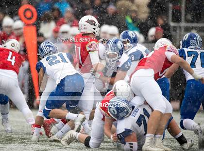 Thumbnail 2 in Darien vs. Greenwich (CIAC Class LL Final) photogallery.
