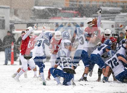 Thumbnail 3 in Darien vs. Greenwich (CIAC Class LL Final) photogallery.