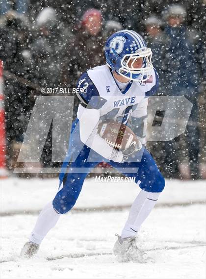 Thumbnail 2 in Darien vs. Greenwich (CIAC Class LL Final) photogallery.