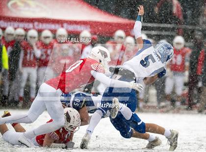 Thumbnail 3 in Darien vs. Greenwich (CIAC Class LL Final) photogallery.