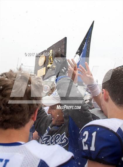 Thumbnail 3 in Darien vs. Greenwich (CIAC Class LL Final) photogallery.