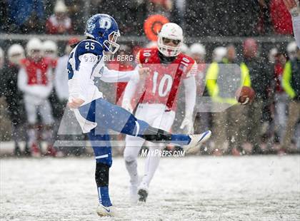 Thumbnail 3 in Darien vs. Greenwich (CIAC Class LL Final) photogallery.