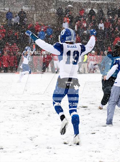 Thumbnail 3 in Darien vs. Greenwich (CIAC Class LL Final) photogallery.