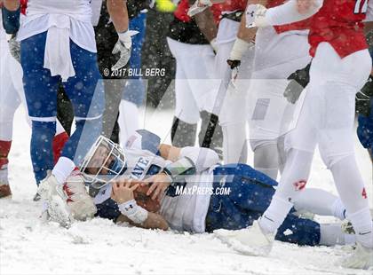 Thumbnail 2 in Darien vs. Greenwich (CIAC Class LL Final) photogallery.