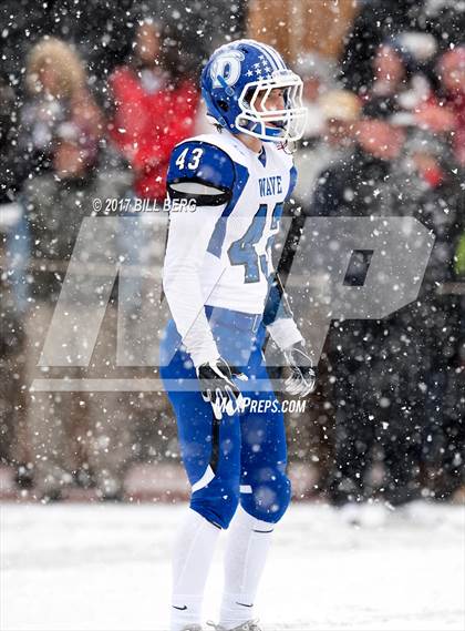 Thumbnail 2 in Darien vs. Greenwich (CIAC Class LL Final) photogallery.