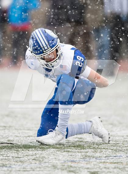 Thumbnail 2 in Darien vs. Greenwich (CIAC Class LL Final) photogallery.