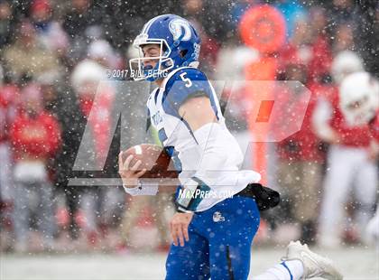 Thumbnail 3 in Darien vs. Greenwich (CIAC Class LL Final) photogallery.
