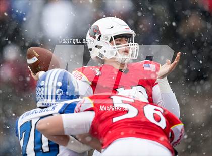 Thumbnail 2 in Darien vs. Greenwich (CIAC Class LL Final) photogallery.