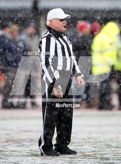 Thumbnail 2 in Darien vs. Greenwich (CIAC Class LL Final) photogallery.