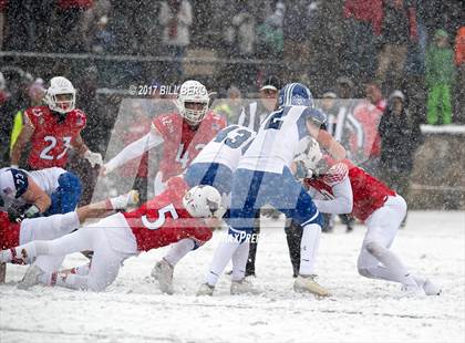 Thumbnail 3 in Darien vs. Greenwich (CIAC Class LL Final) photogallery.