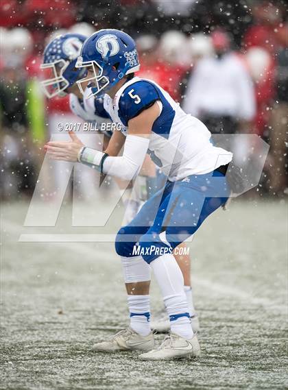 Thumbnail 3 in Darien vs. Greenwich (CIAC Class LL Final) photogallery.