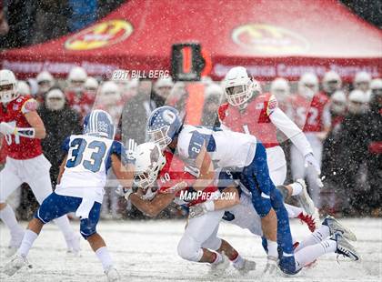 Thumbnail 2 in Darien vs. Greenwich (CIAC Class LL Final) photogallery.
