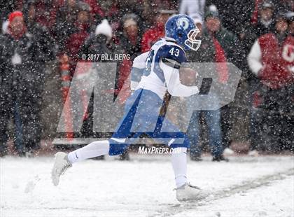Thumbnail 2 in Darien vs. Greenwich (CIAC Class LL Final) photogallery.