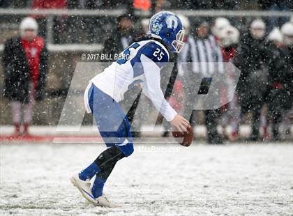Thumbnail 3 in Darien vs. Greenwich (CIAC Class LL Final) photogallery.