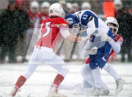 Thumbnail 1 in Darien vs. Greenwich (CIAC Class LL Final) photogallery.
