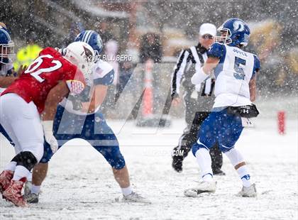 Thumbnail 3 in Darien vs. Greenwich (CIAC Class LL Final) photogallery.