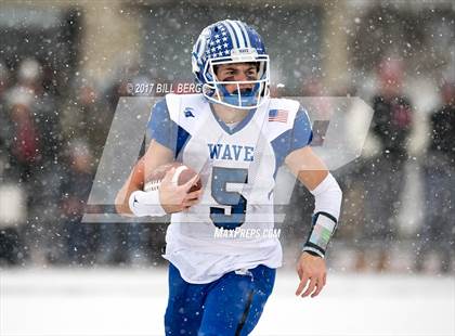 Thumbnail 3 in Darien vs. Greenwich (CIAC Class LL Final) photogallery.