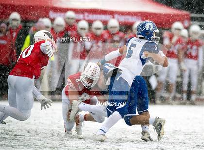 Thumbnail 3 in Darien vs. Greenwich (CIAC Class LL Final) photogallery.