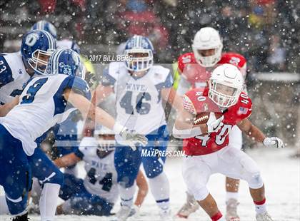 Thumbnail 2 in Darien vs. Greenwich (CIAC Class LL Final) photogallery.