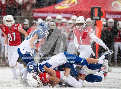 Thumbnail 2 in Darien vs. Greenwich (CIAC Class LL Final) photogallery.
