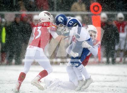 Thumbnail 2 in Darien vs. Greenwich (CIAC Class LL Final) photogallery.