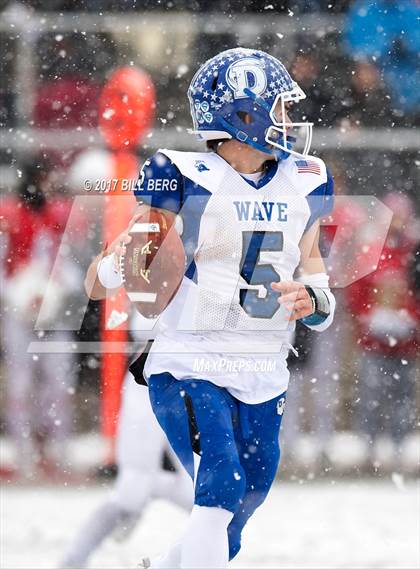 Thumbnail 3 in Darien vs. Greenwich (CIAC Class LL Final) photogallery.
