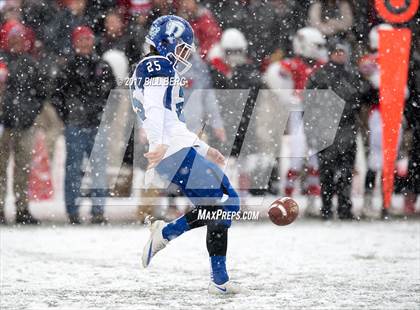 Thumbnail 2 in Darien vs. Greenwich (CIAC Class LL Final) photogallery.