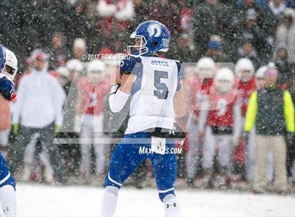 Thumbnail 1 in Darien vs. Greenwich (CIAC Class LL Final) photogallery.