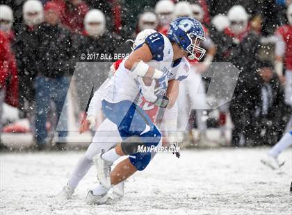 Thumbnail 2 in Darien vs. Greenwich (CIAC Class LL Final) photogallery.