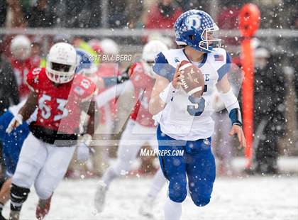 Thumbnail 2 in Darien vs. Greenwich (CIAC Class LL Final) photogallery.