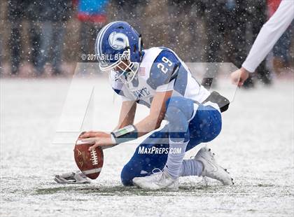 Thumbnail 2 in Darien vs. Greenwich (CIAC Class LL Final) photogallery.