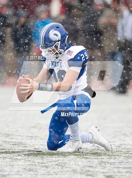 Thumbnail 3 in Darien vs. Greenwich (CIAC Class LL Final) photogallery.