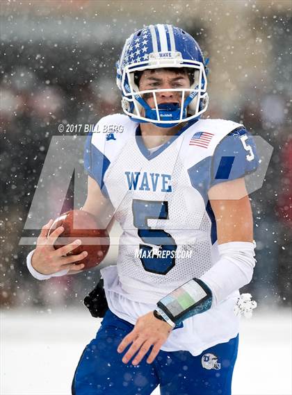 Thumbnail 3 in Darien vs. Greenwich (CIAC Class LL Final) photogallery.