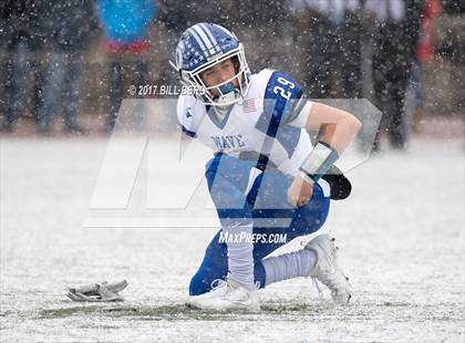Thumbnail 2 in Darien vs. Greenwich (CIAC Class LL Final) photogallery.