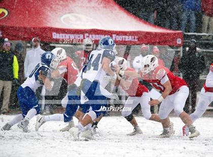 Thumbnail 2 in Darien vs. Greenwich (CIAC Class LL Final) photogallery.