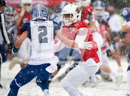 Thumbnail 1 in Darien vs. Greenwich (CIAC Class LL Final) photogallery.