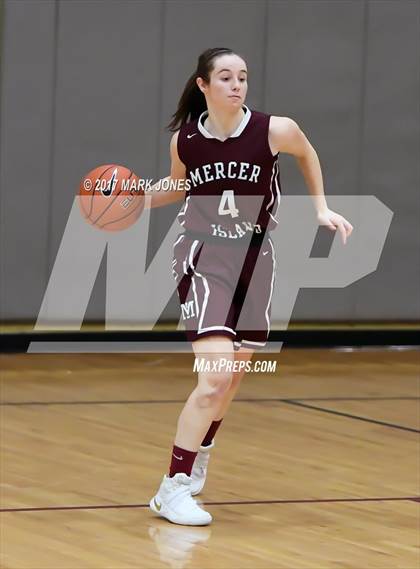 Thumbnail 1 in St. Anthony vs. Mercer Island (Nike Tournament of Champions) photogallery.