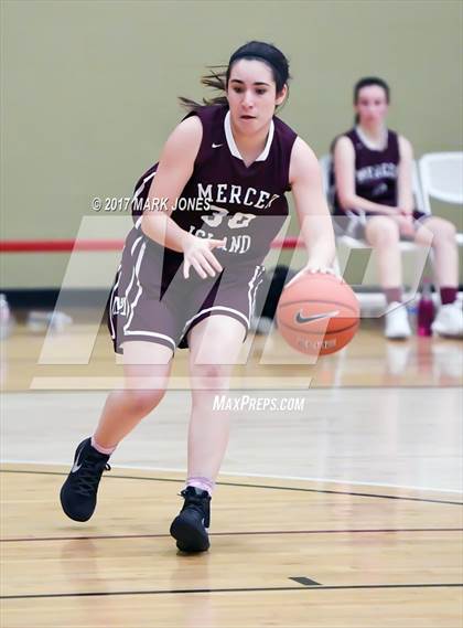 Thumbnail 2 in St. Anthony vs. Mercer Island (Nike Tournament of Champions) photogallery.