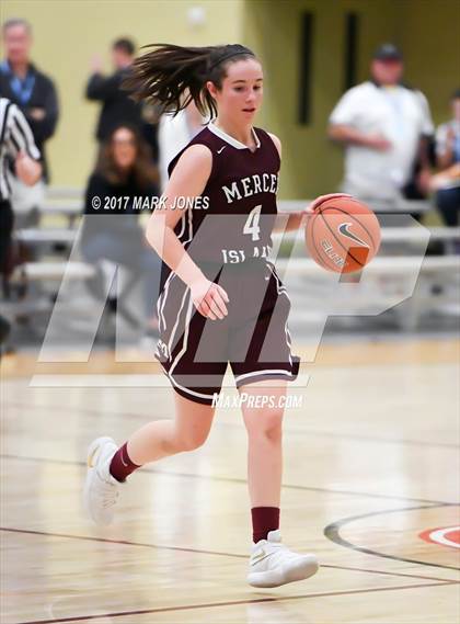 Thumbnail 2 in St. Anthony vs. Mercer Island (Nike Tournament of Champions) photogallery.