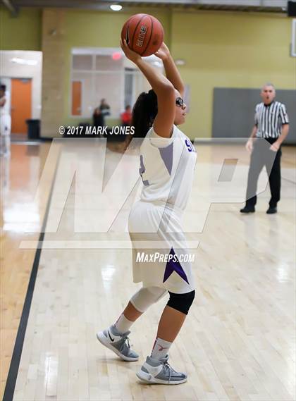 Thumbnail 1 in St. Anthony vs. Mercer Island (Nike Tournament of Champions) photogallery.