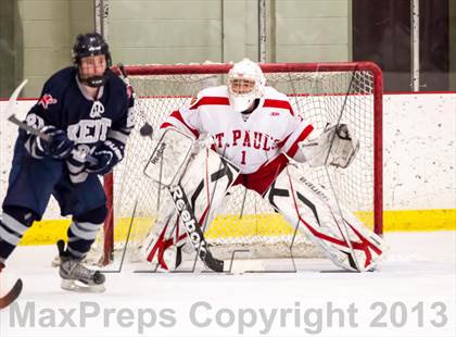 Thumbnail 3 in St. Paul's vs Kent School (Avon Old Farms Christmas Classic Final) photogallery.