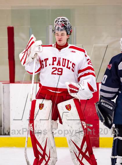 Thumbnail 2 in St. Paul's vs Kent School (Avon Old Farms Christmas Classic Final) photogallery.