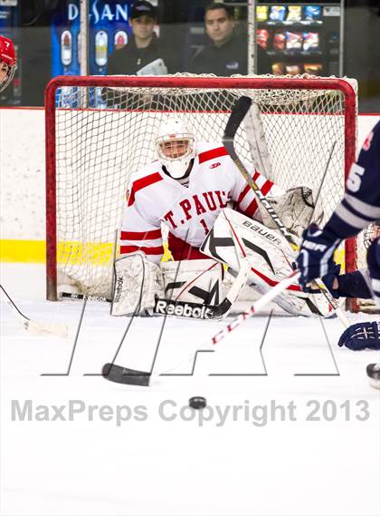 Thumbnail 3 in St. Paul's vs Kent School (Avon Old Farms Christmas Classic Final) photogallery.