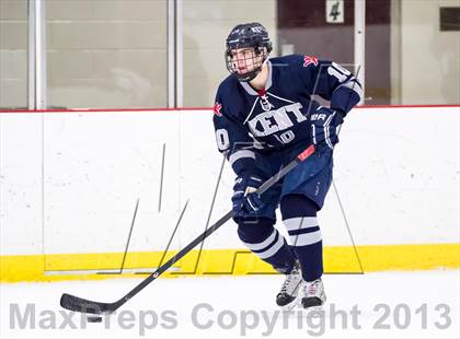 Thumbnail 2 in St. Paul's vs Kent School (Avon Old Farms Christmas Classic Final) photogallery.