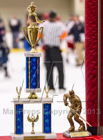 Thumbnail 1 in St. Paul's vs Kent School (Avon Old Farms Christmas Classic Final) photogallery.