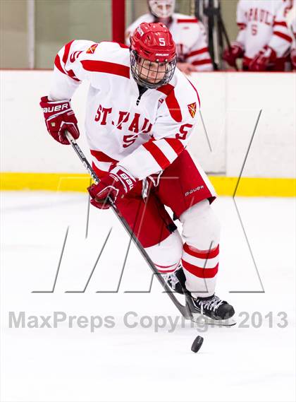Thumbnail 2 in St. Paul's vs Kent School (Avon Old Farms Christmas Classic Final) photogallery.