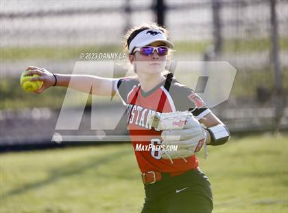 Thumbnail 2 in Caroline @ Meridian (VHSL Class 3 Region B Quarterfinal) photogallery.