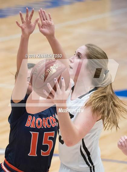 Thumbnail 2 in Clark vs. Brandeis photogallery.