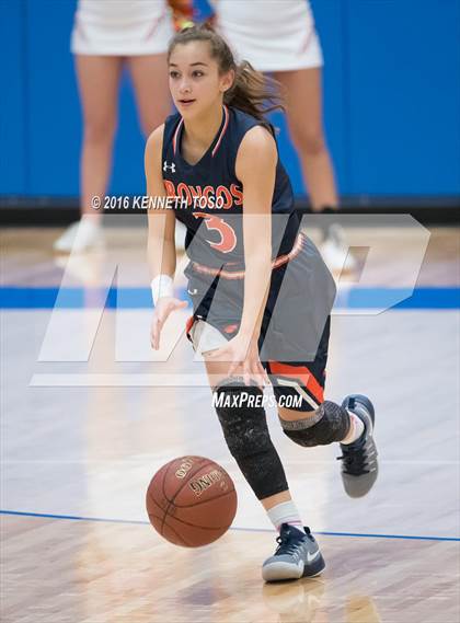 Thumbnail 3 in Clark vs. Brandeis photogallery.