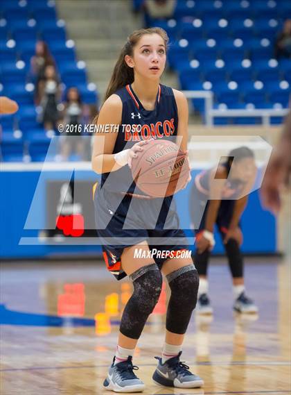 Thumbnail 2 in Clark vs. Brandeis photogallery.